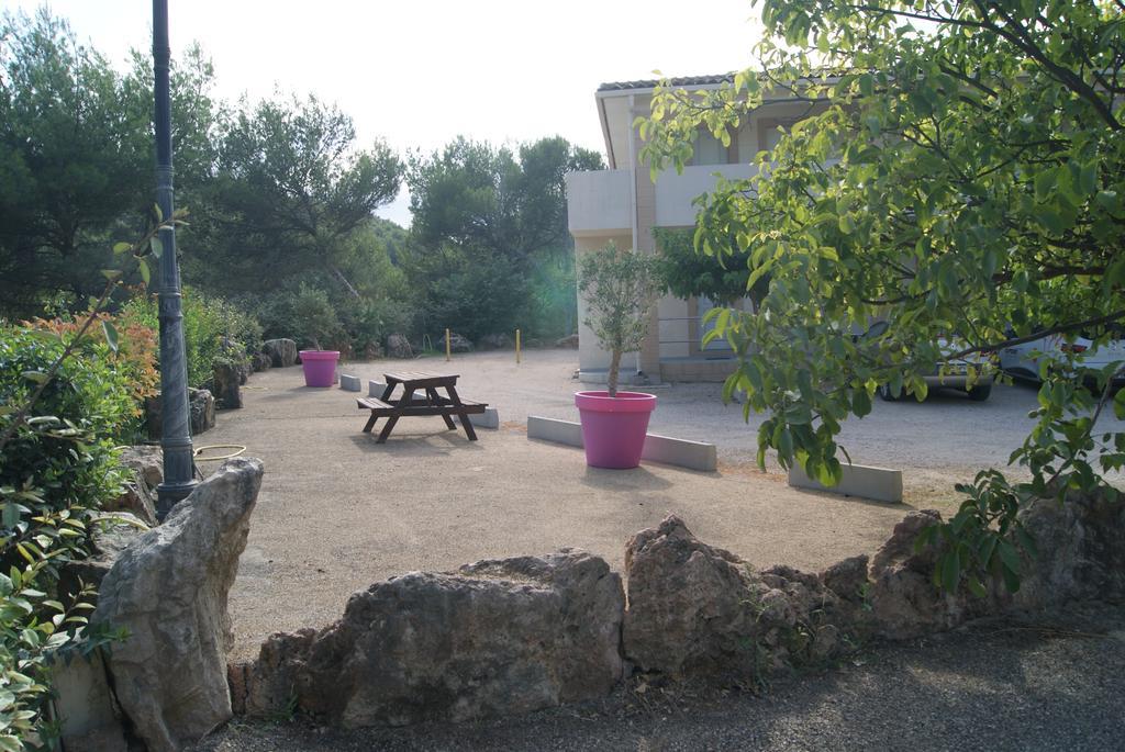 Appart'Hotel Les Rochers Auriol Esterno foto