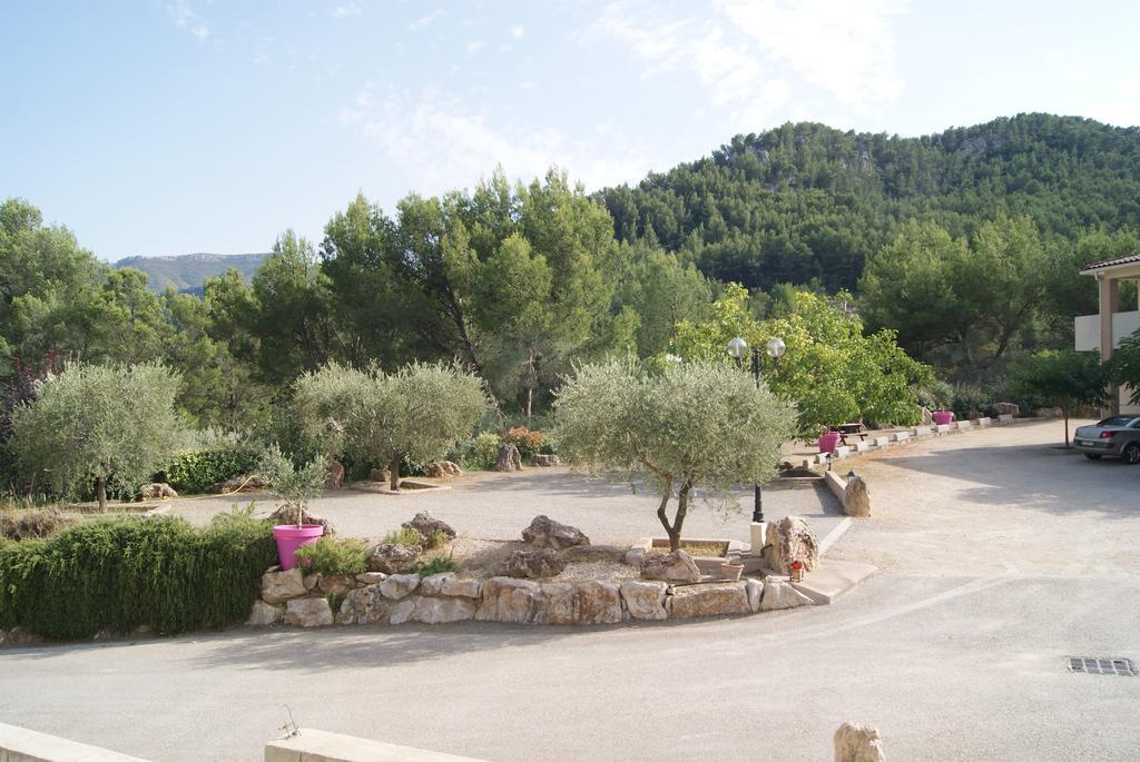 Appart'Hotel Les Rochers Auriol Esterno foto