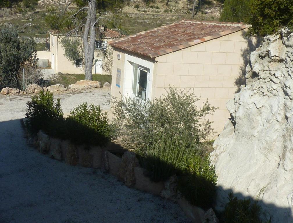 Appart'Hotel Les Rochers Auriol Esterno foto